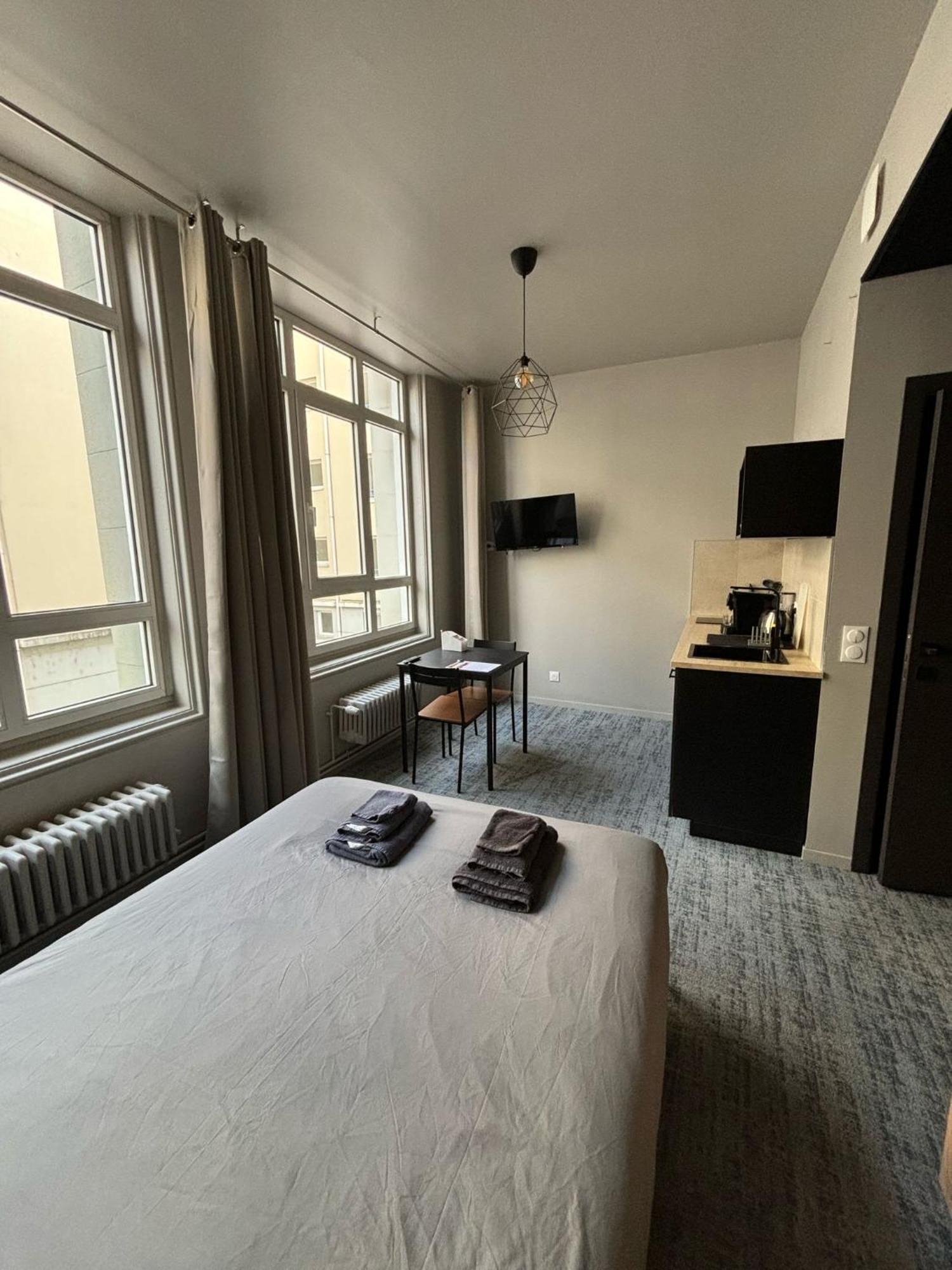 Apartamento Le 12 Wifi Cosy Parking Gratuit Saint-Etienne  Exterior foto