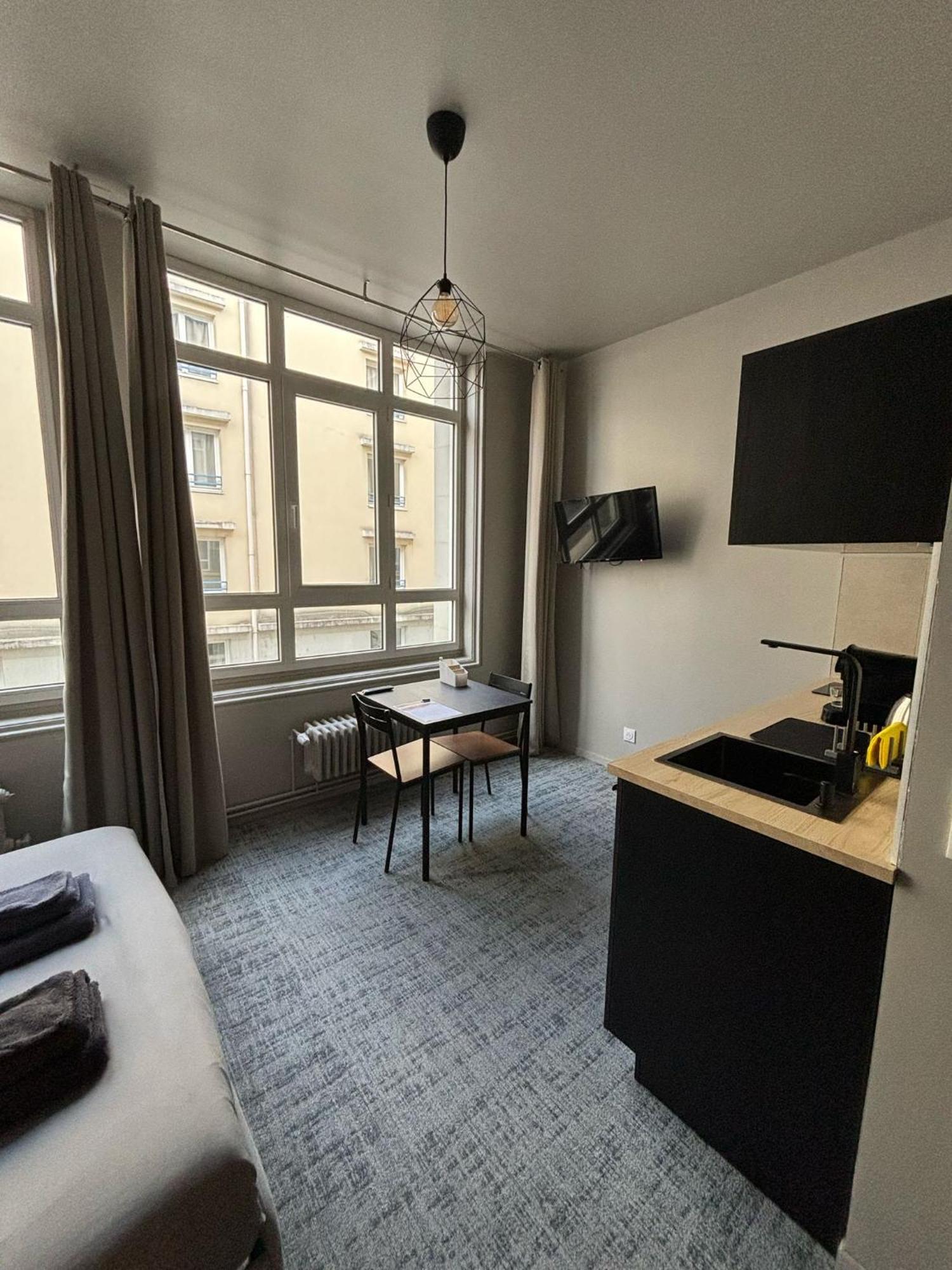 Apartamento Le 12 Wifi Cosy Parking Gratuit Saint-Etienne  Exterior foto